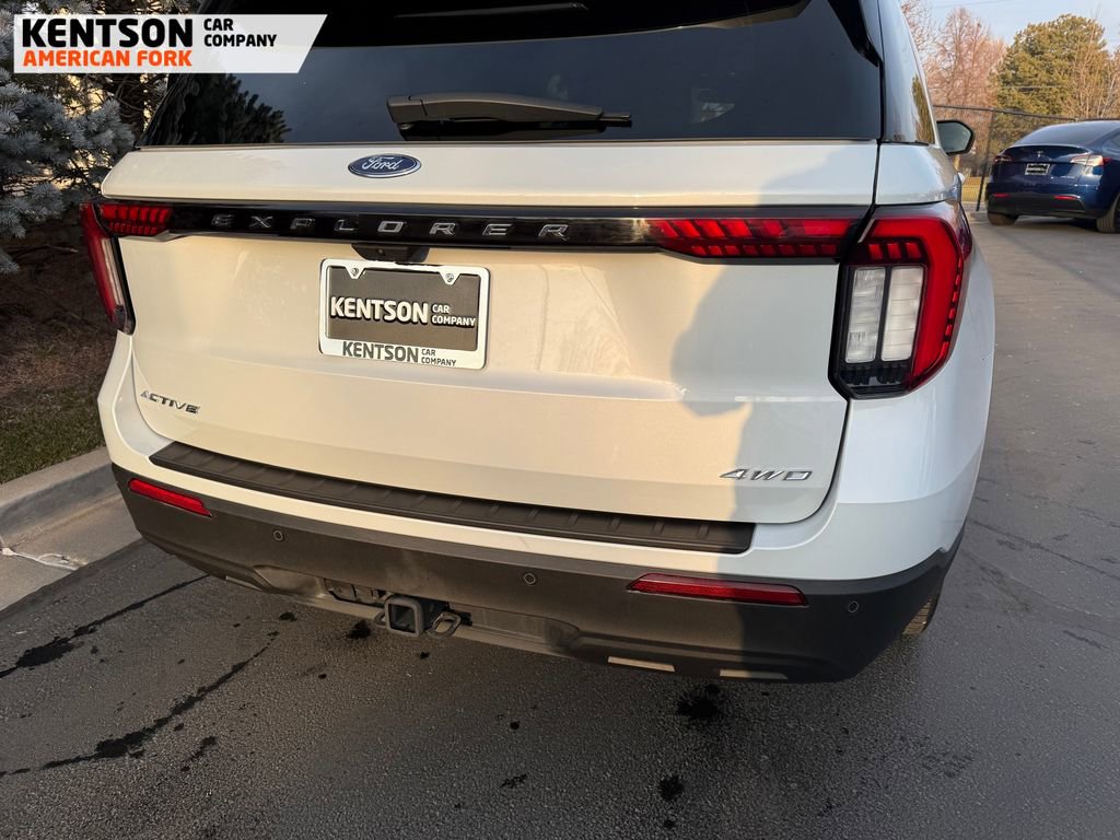 Used 2025 Ford Explorer Active image 36