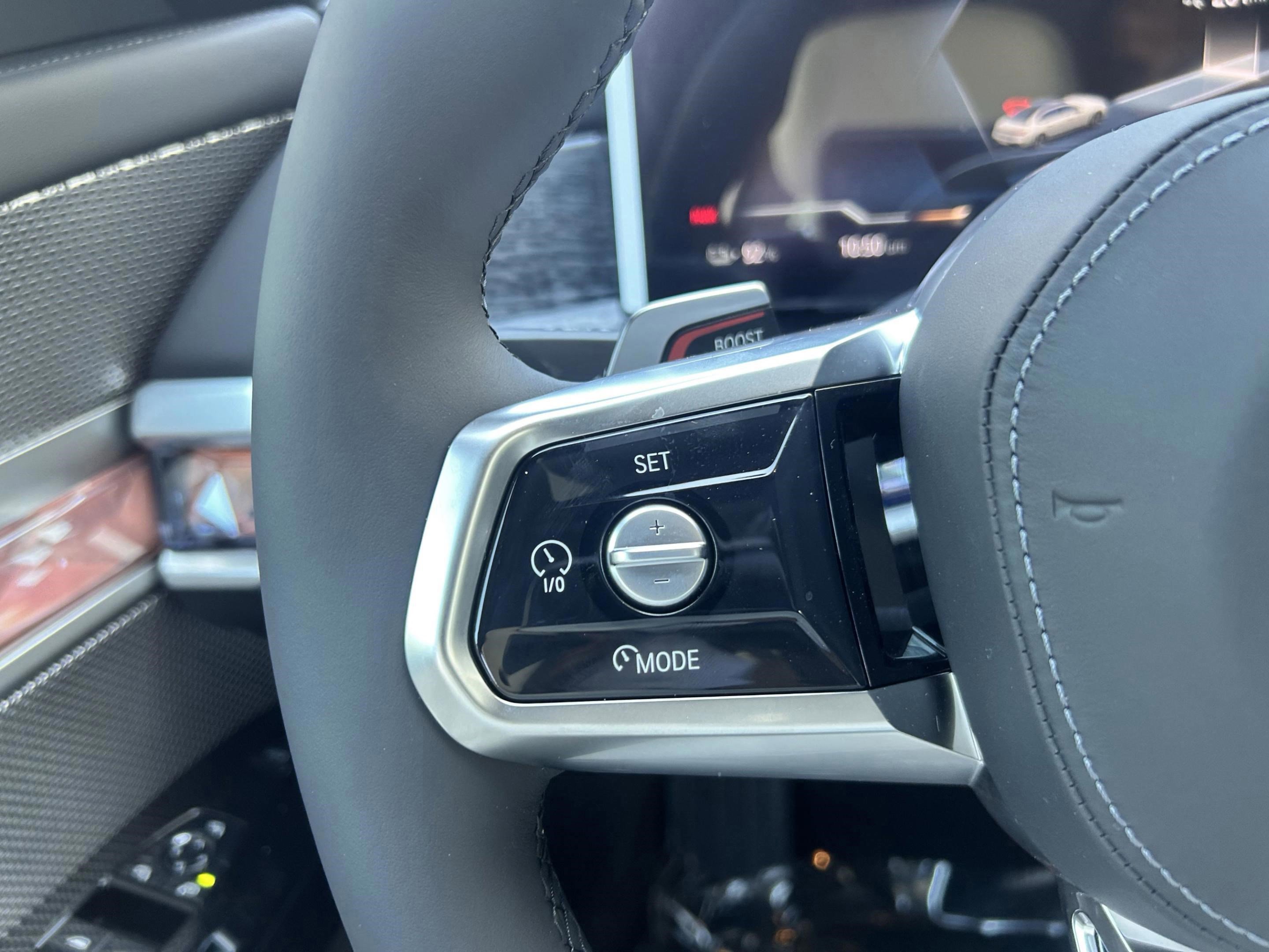 Used 2025 BMW i7 xDrive60 image 11