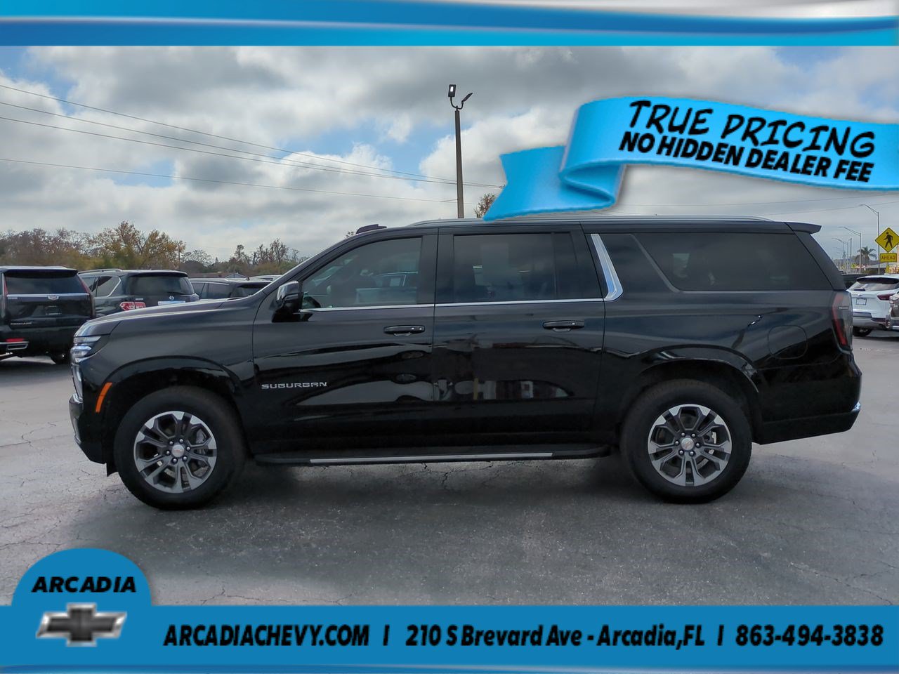 Used 2025 Chevrolet Suburban LT w/ Comfort Package RWD image 7