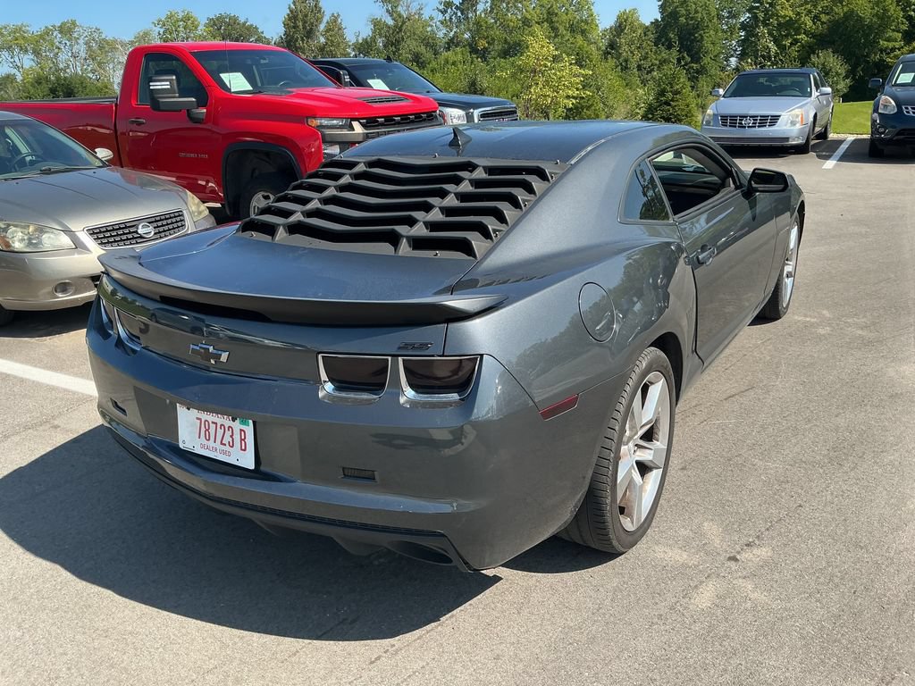 Used 2010 Chevrolet Camaro SS w/ RS Package RWD image 3