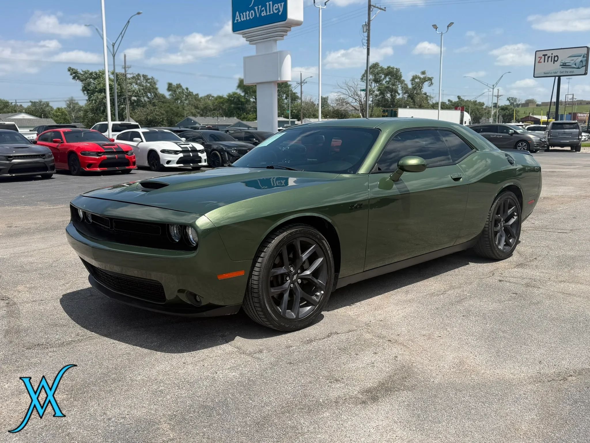 Used 2023 Dodge Challenger R/T w/ Plus Package RWD image 3