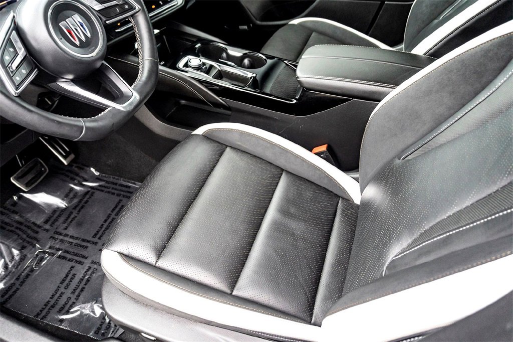 Used 2024 Buick Envision Sport Touring image 14