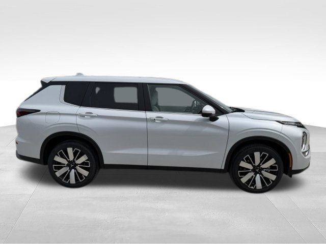 New 2026 Mitsubishi Outlander SE FWD image 6