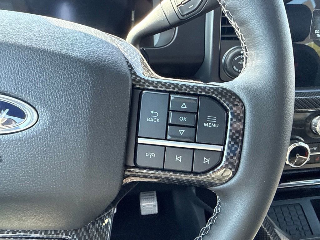 New 2026 Ford F250 Lariat w/ Black Appearance Package AWD/4WD image 18