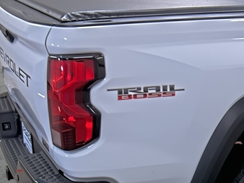 Used 2024 Chevrolet Colorado Trail Boss w/ Advanced Trailering Package AWD/4WD image 13