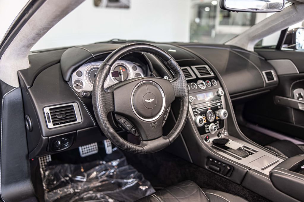 Used 2010 Aston Martin V8 Vantage Roadster RWD image 19
