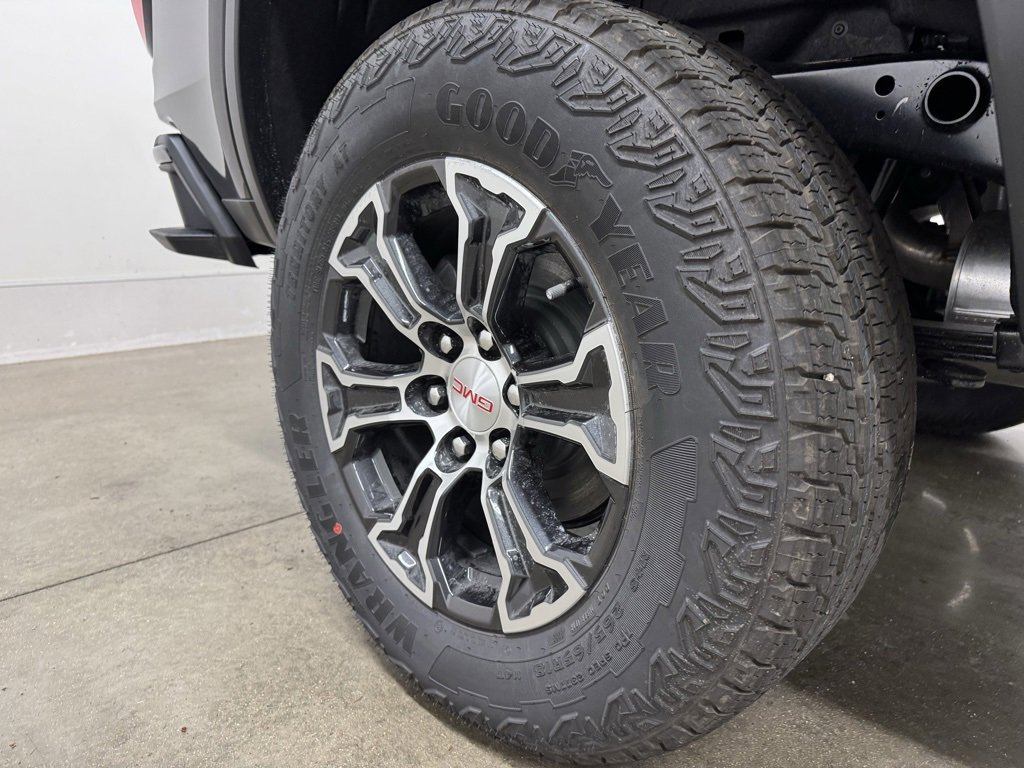 New 2025 GMC Canyon AT4 image 9