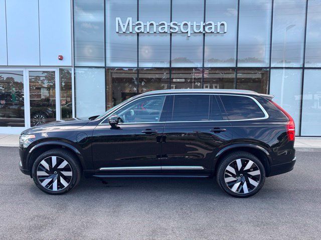 Certified 2025 Volvo XC90 T8 Plus AWD/4WD image 2