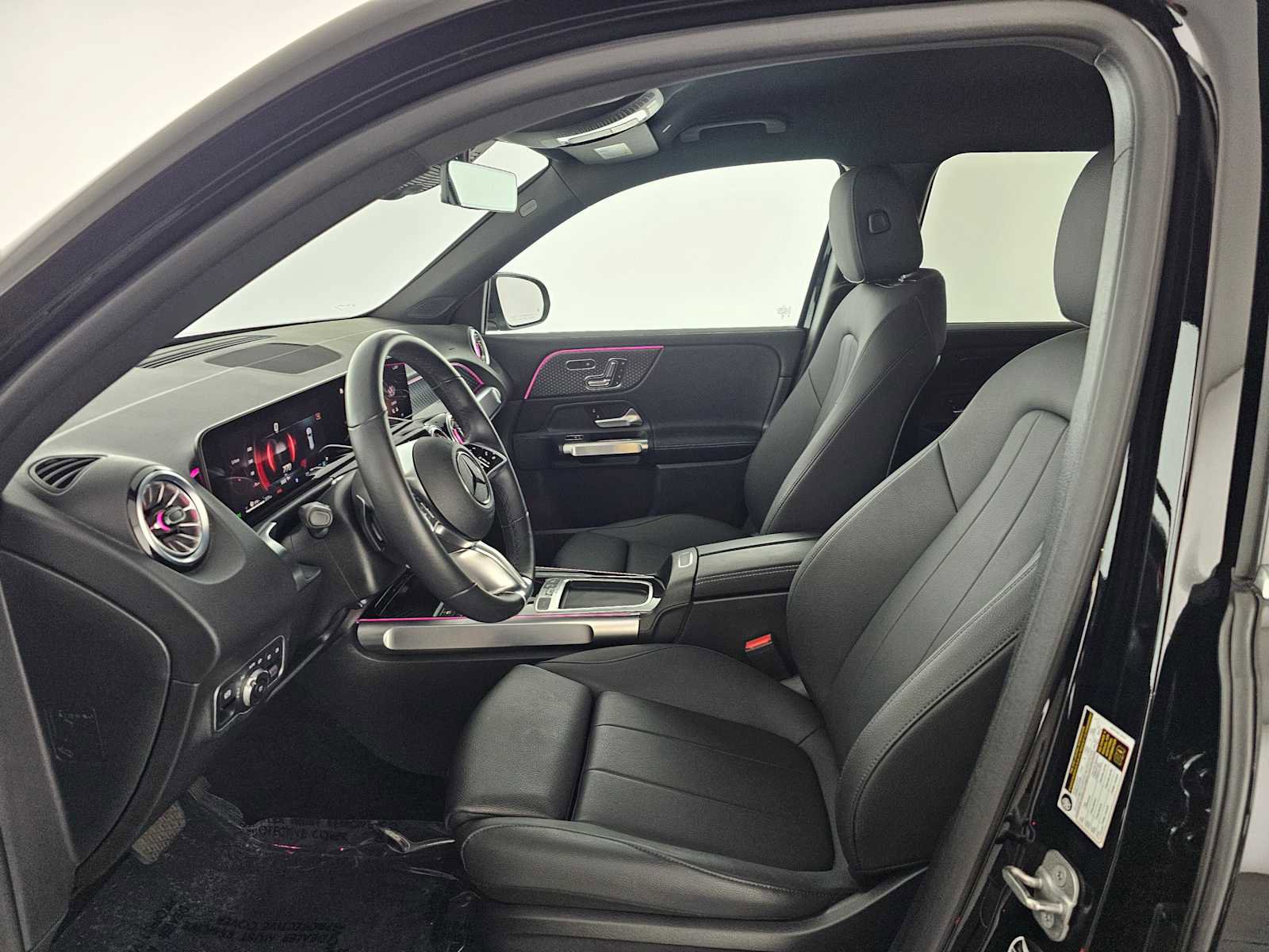 Certified 2025 Mercedes-Benz GLB 250 image 21