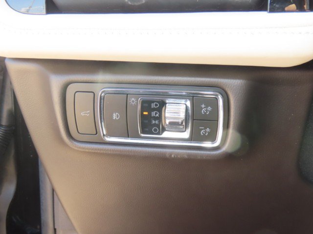 Certified 2023 Lincoln Aviator Black Label w/ Class IV Trailer Tow Package AWD/4WD image 26