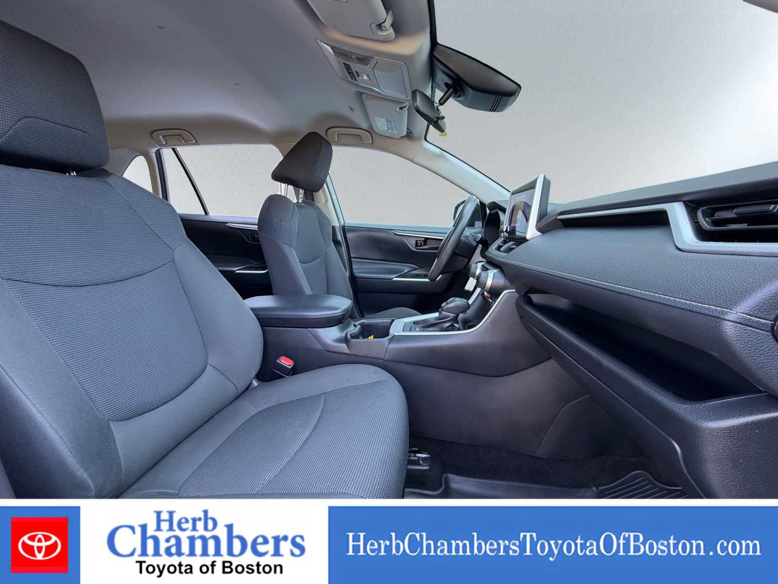 Used 2023 Toyota RAV4 LE AWD/4WD image 20