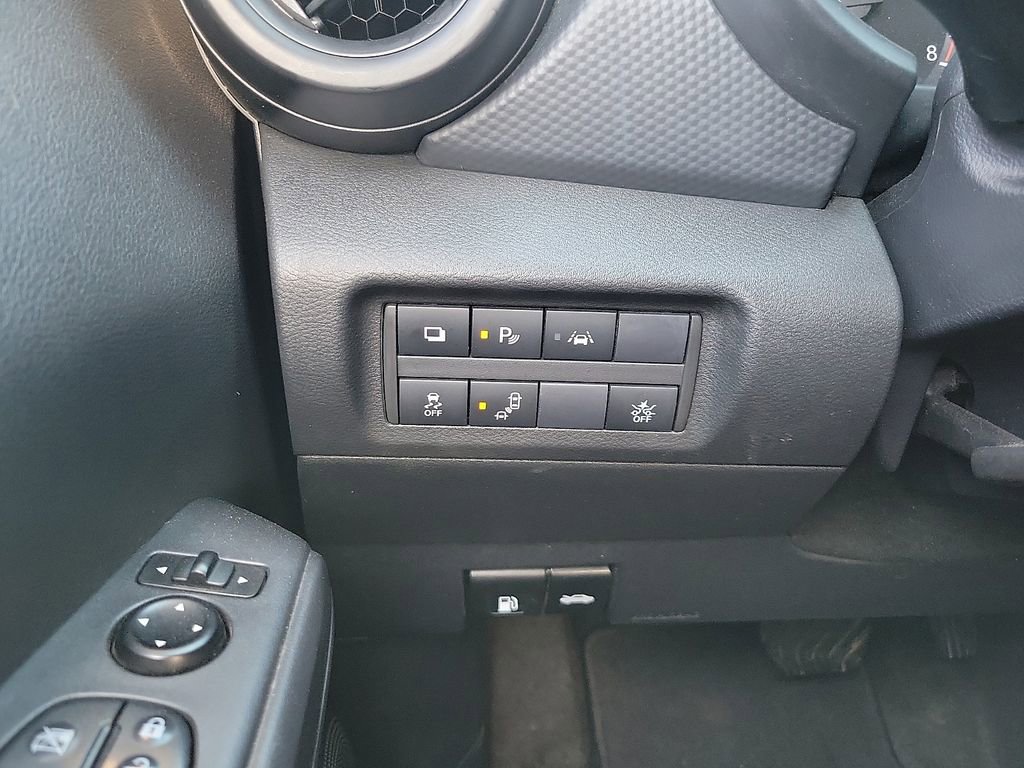 Used 2023 Nissan Kicks S FWD image 14