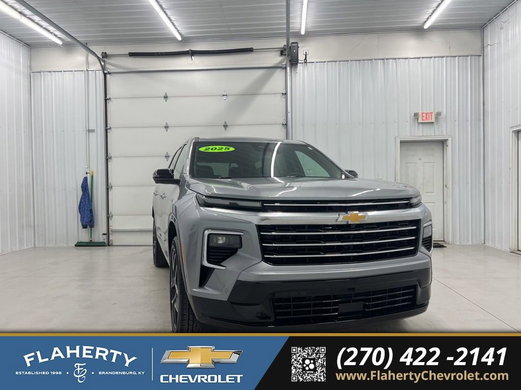 Used 2025 Chevrolet Traverse High Country w/ LPO, Floor Liner Package image 1