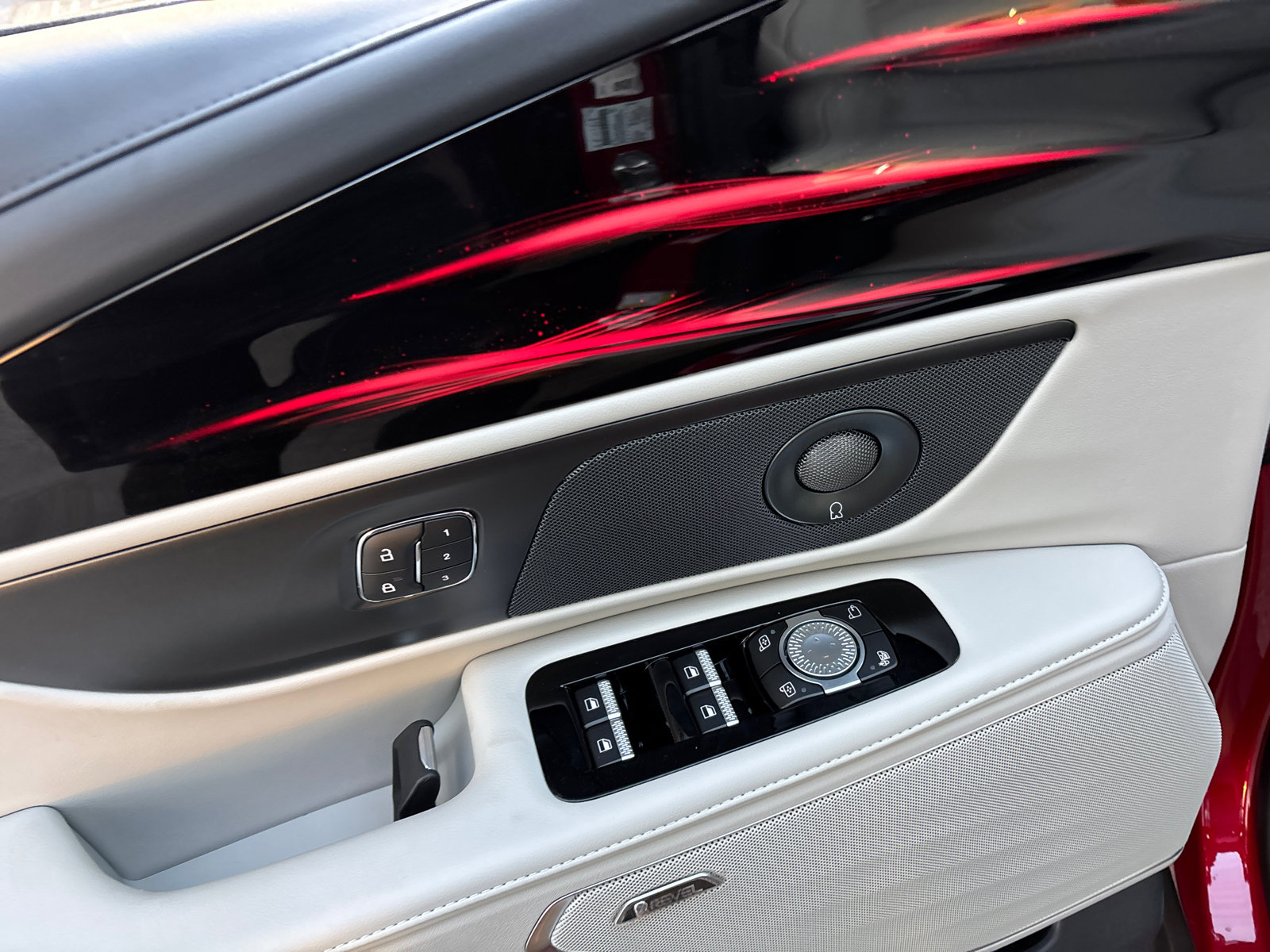 New 2026 Lincoln Nautilus Reserve w/ Jet Appearance Package image 12