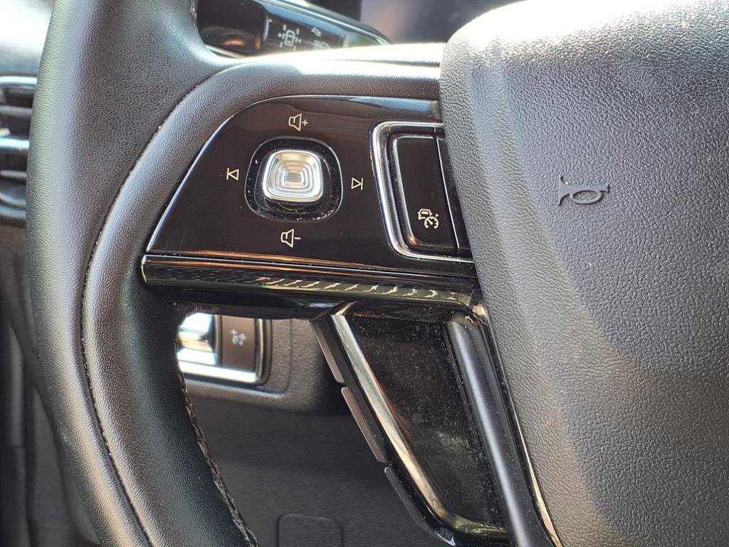 Certified 2023 Lincoln Corsair AWD w/ Equipment Group 101A image 21