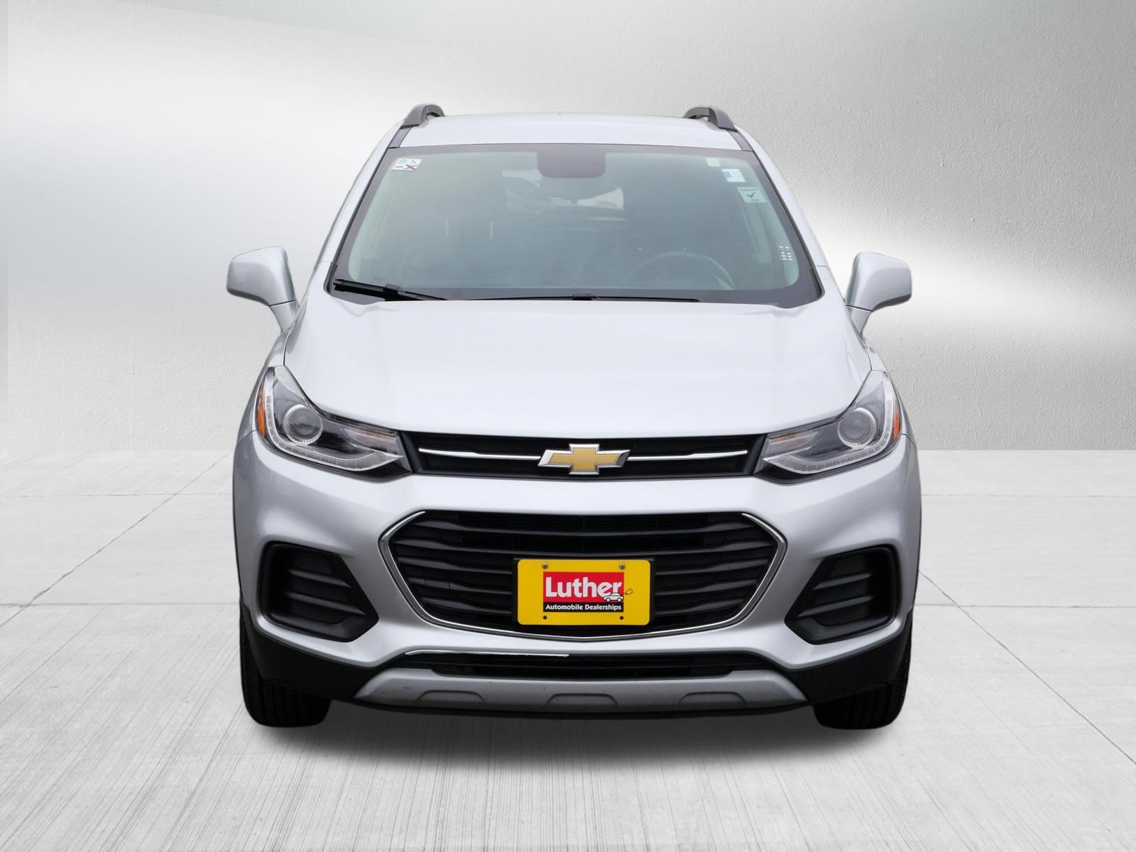 Used 2017 Chevrolet Trax LT w/ LT Convenience Package AWD/4WD image 2