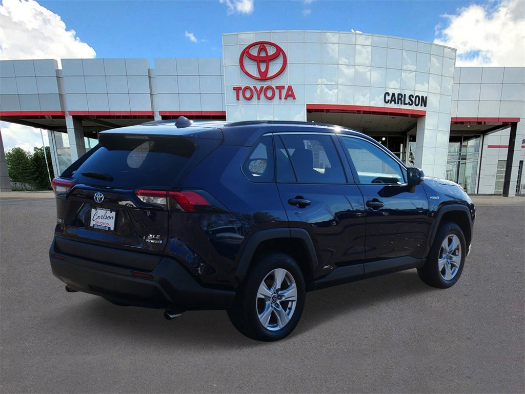 Used 2020 Toyota RAV4 XLE image 5