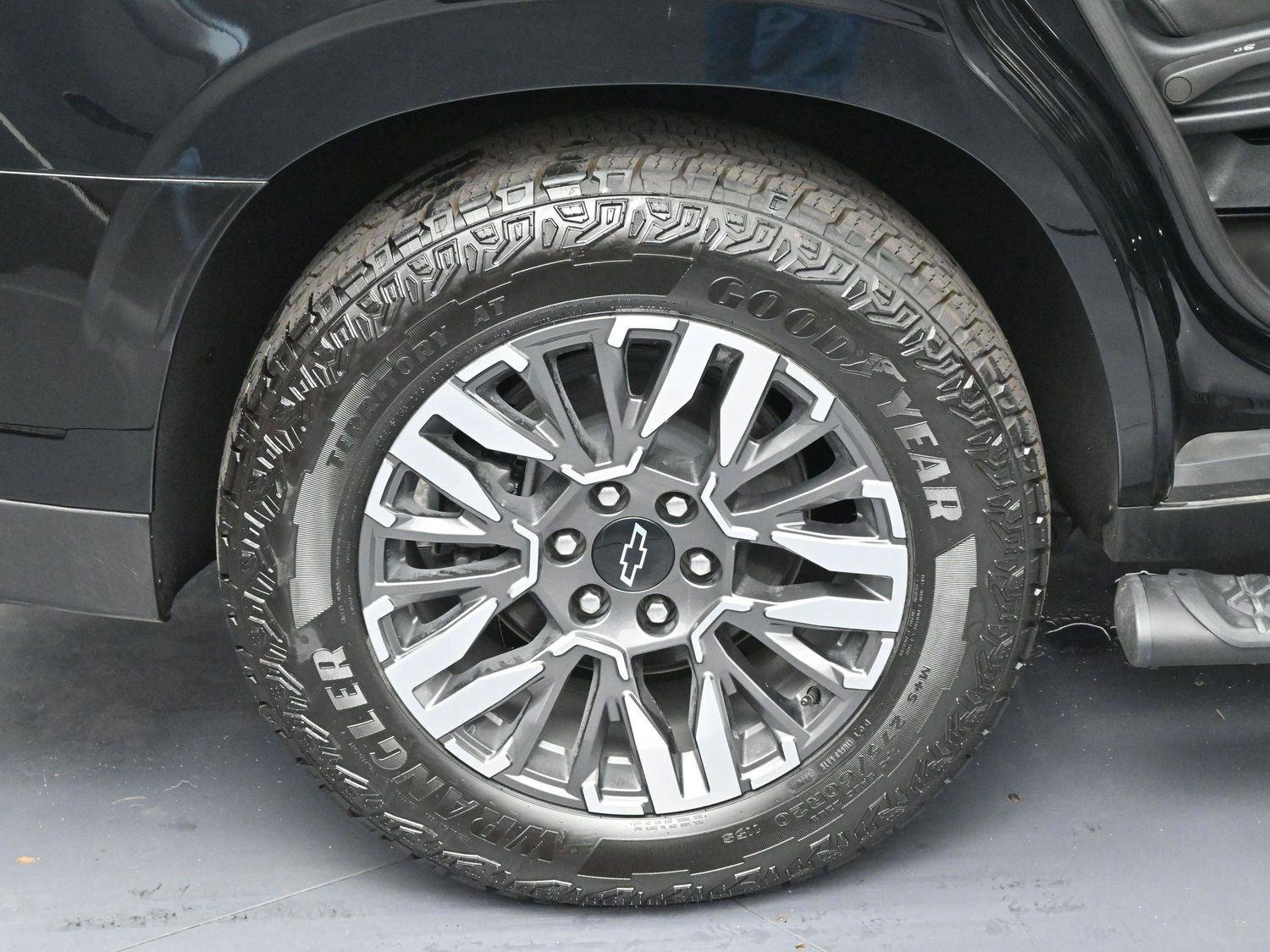 Used 2025 Chevrolet Tahoe Z71 w/ Z71 Off-Road Package image 41