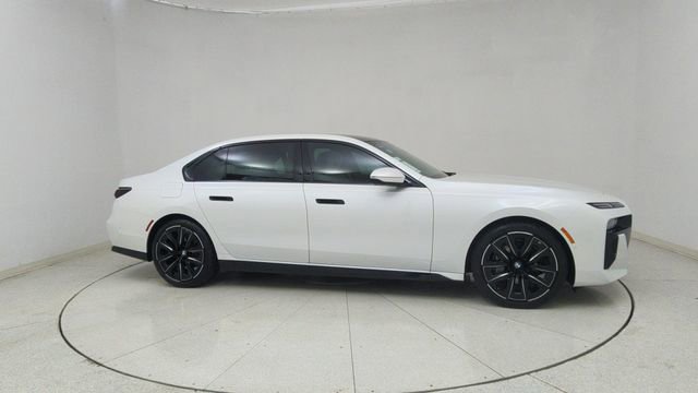 Used 2025 BMW 740i xDrive image 63