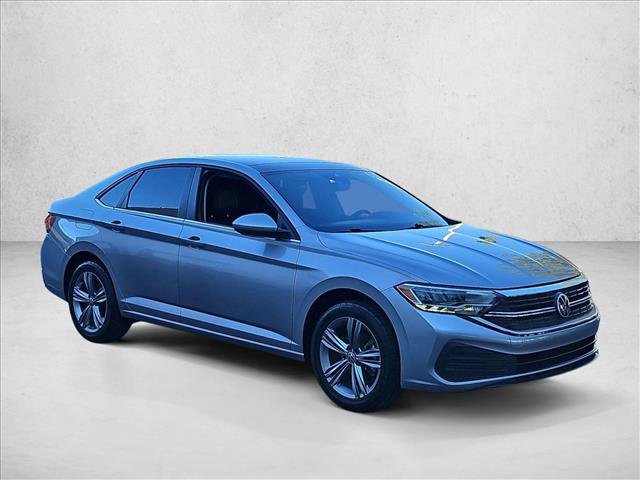 Used 2022 Volkswagen Jetta SE w/ Panoramic Sunroof Package FWD image 3