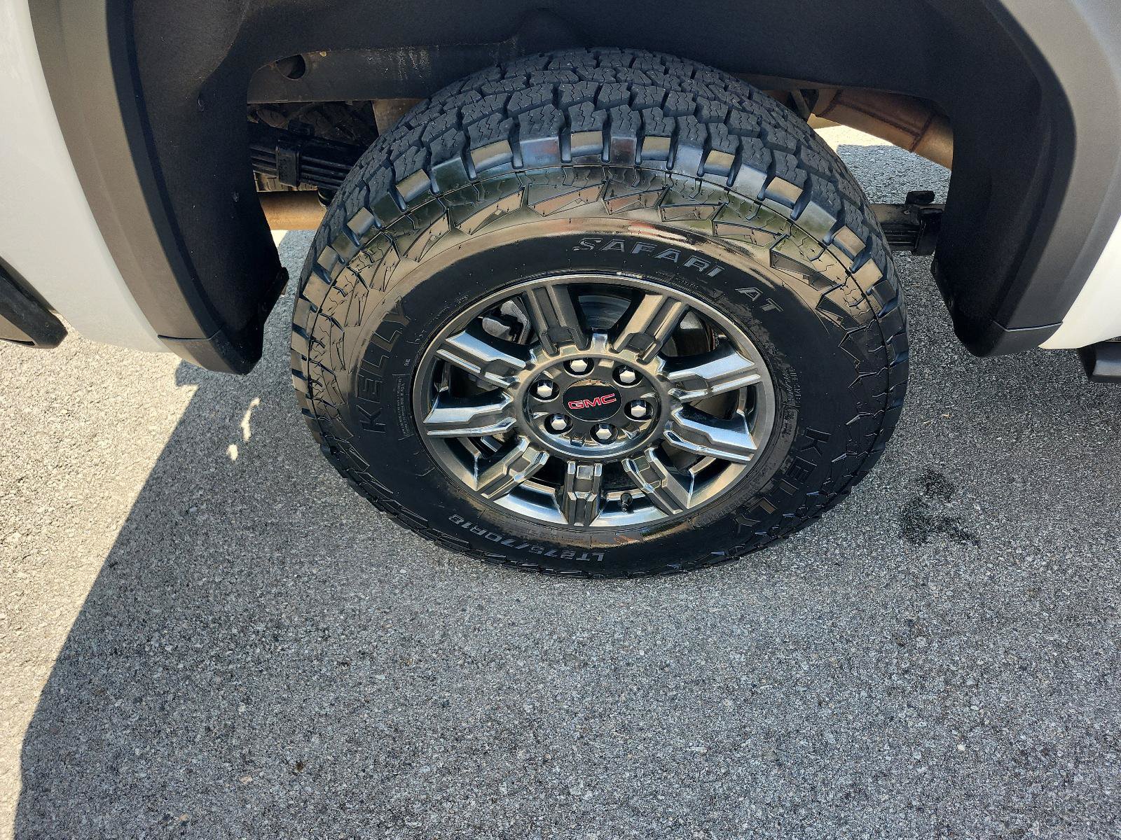 Used 2024 GMC Sierra 1500 AT4X AWD/4WD image 6