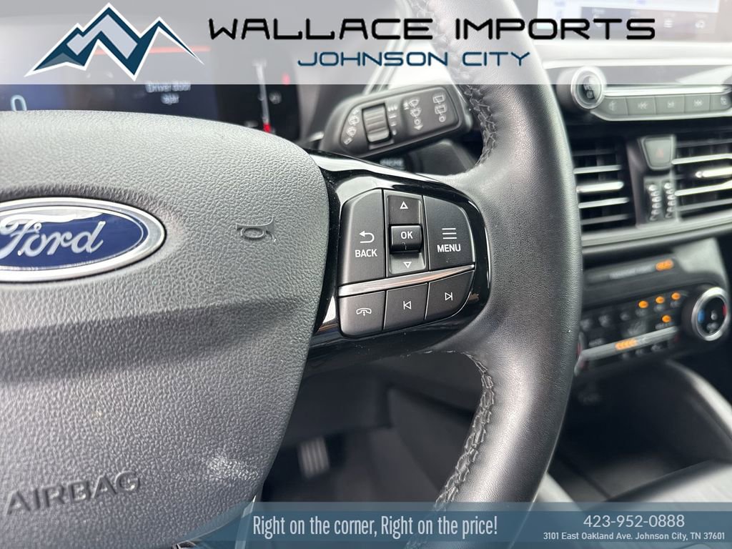 Used 2024 Ford Escape Active AWD/4WD image 30