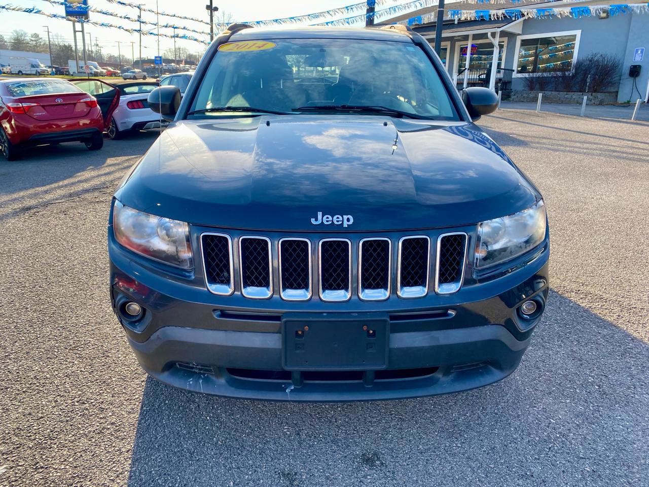 Used 2014 Jeep Compass Sport image 2