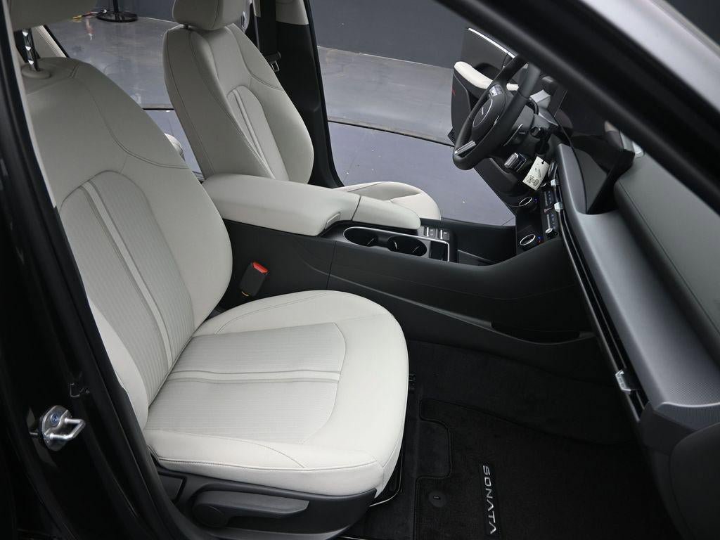 New 2025 Hyundai Sonata SEL FWD image 29