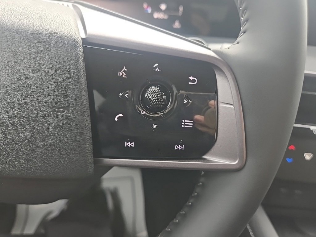 New 2026 Nissan Murano SV image 17