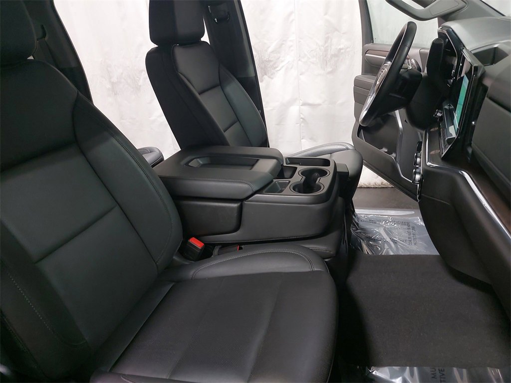 Used 2025 GMC Sierra 1500 SLT image 10