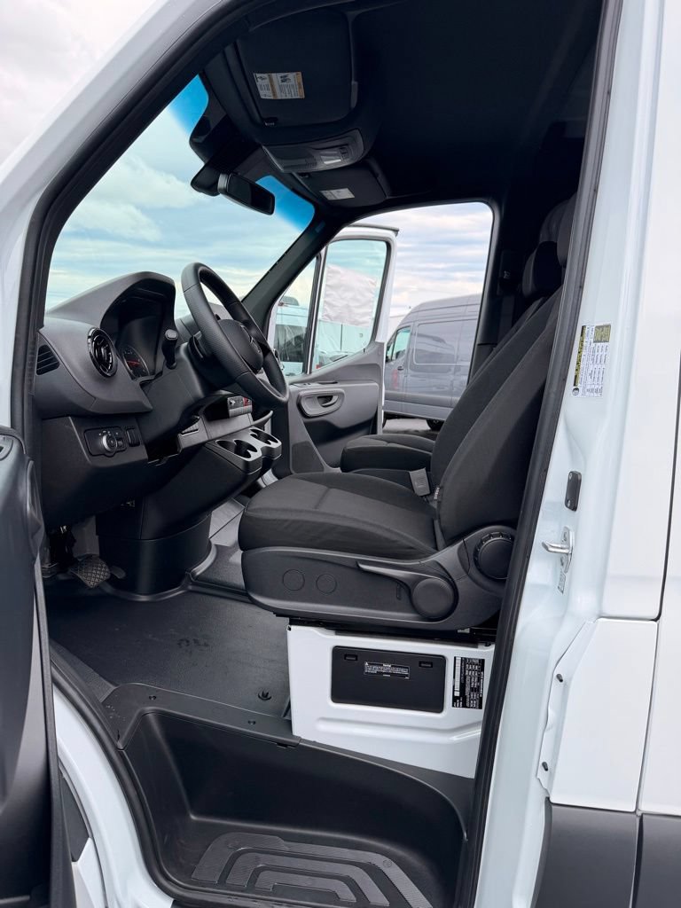 New 2026 Mercedes-Benz Sprinter 2500 image 21