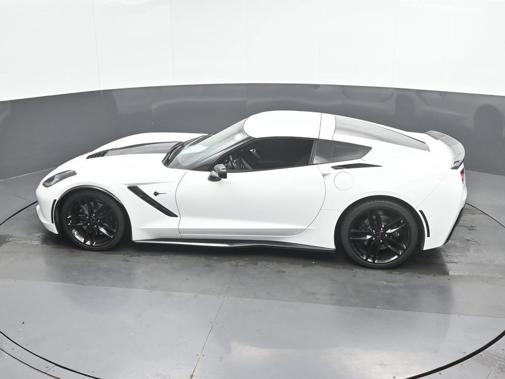 Used 2018 Chevrolet Corvette Stingray Coupe RWD image 38