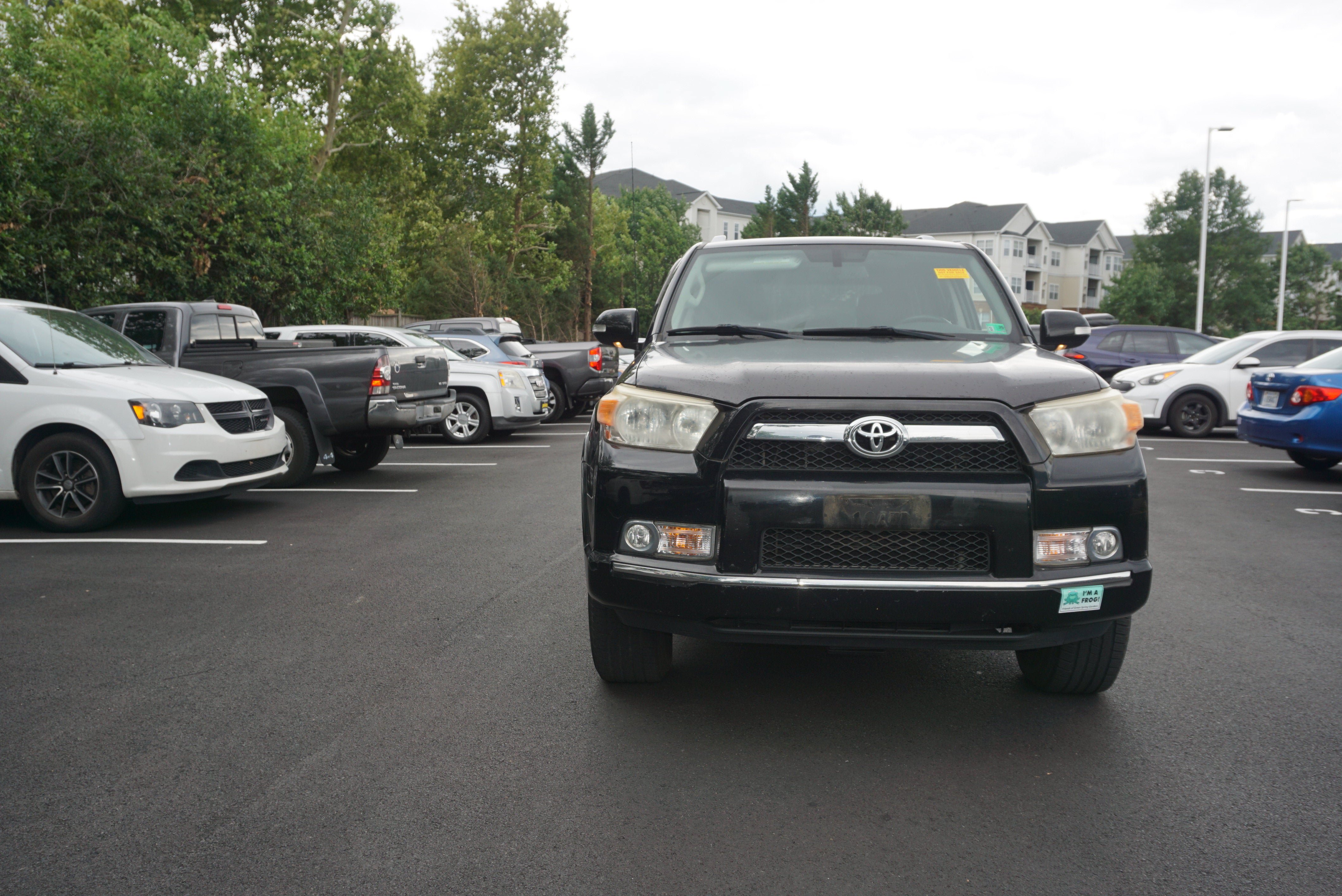 Used 2011 Toyota 4Runner SR5 w/ Premium Pkg w/Leather AWD/4WD image 2