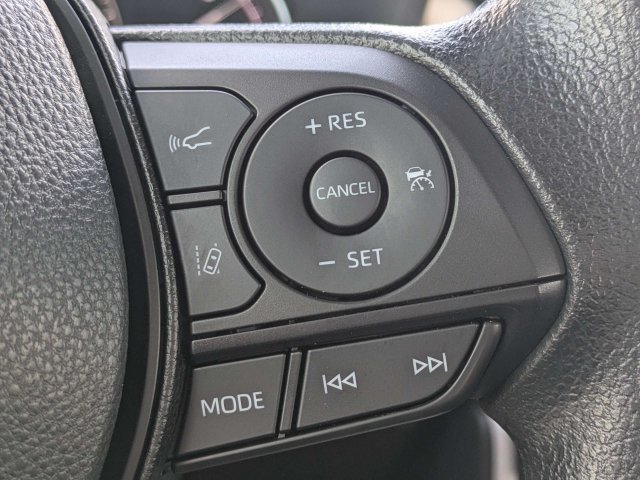 Used 2025 Toyota RAV4 XLE w/ Convenience Package FWD image 29