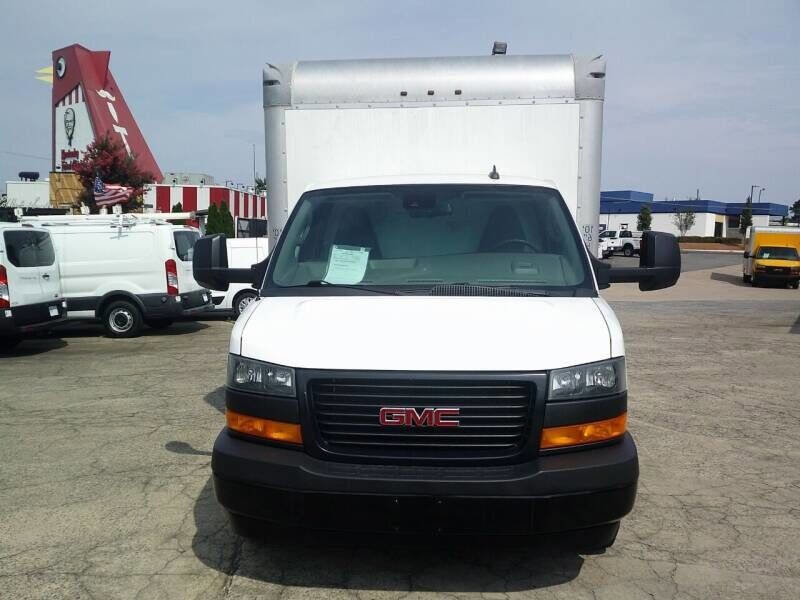 Used 2021 GMC Savana 3500 Extended w/ Power Convenience Package image 9