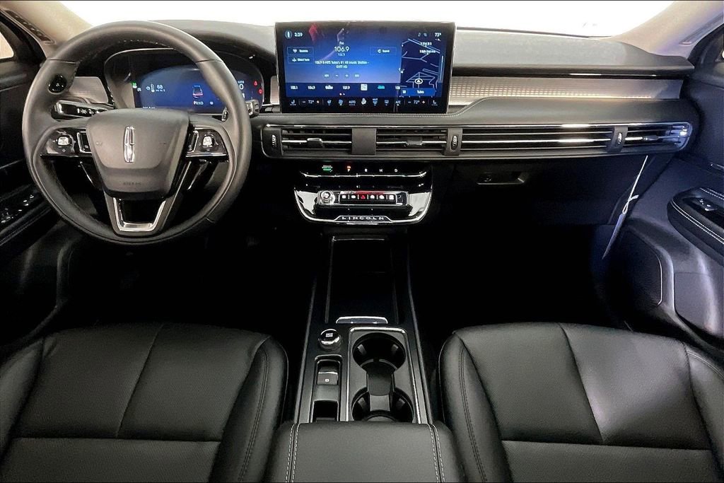 Used 2026 Lincoln Corsair Premiere image 21