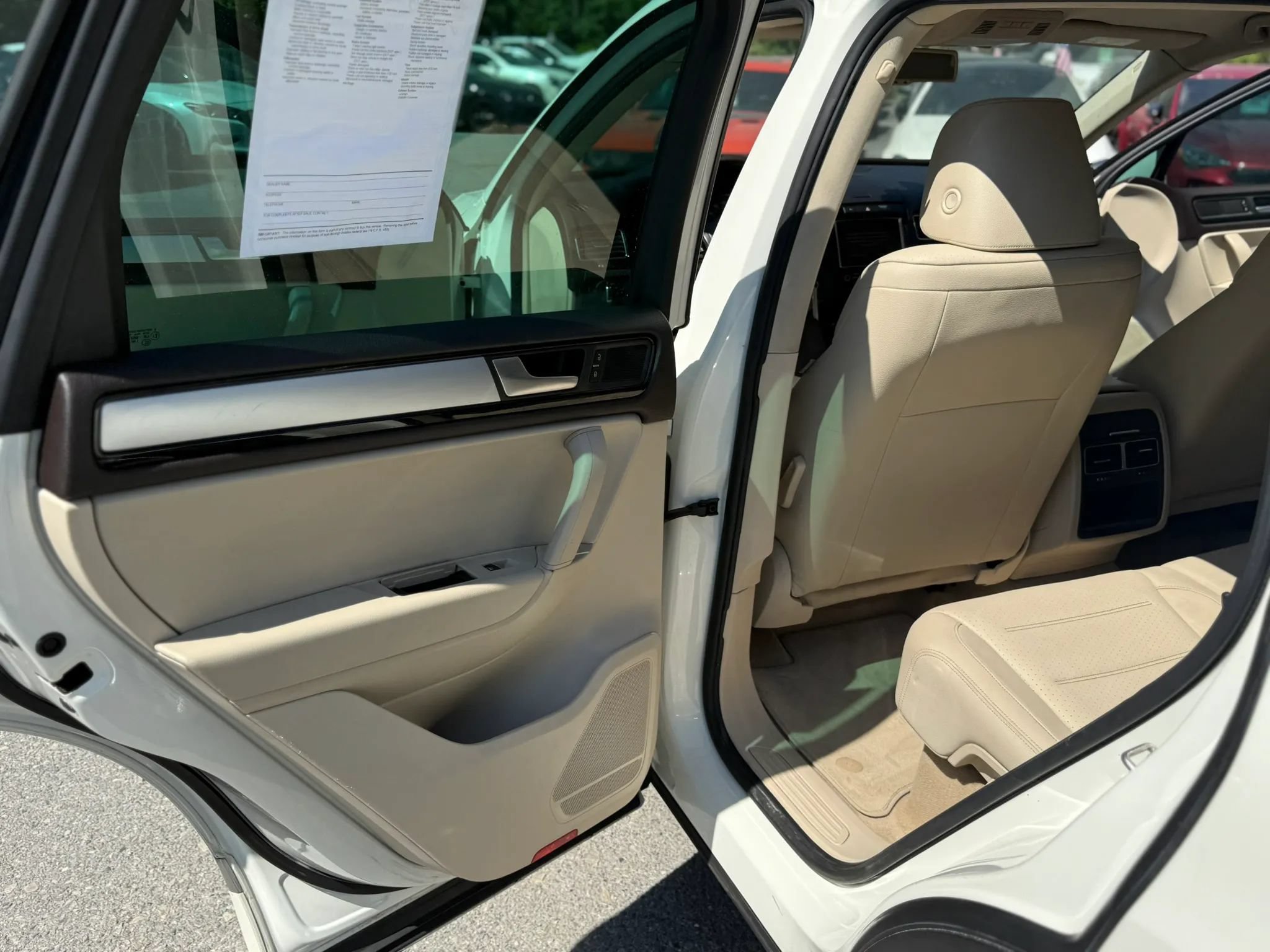 Used 2012 Volkswagen Touareg Sport AWD/4WD image 15