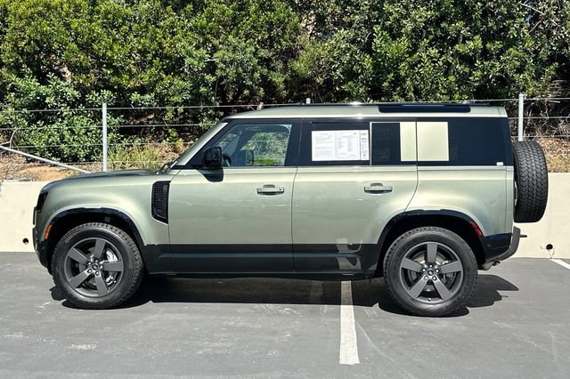 Certified 2025 Land Rover Defender 110 X-Dynamic SE AWD/4WD image 2