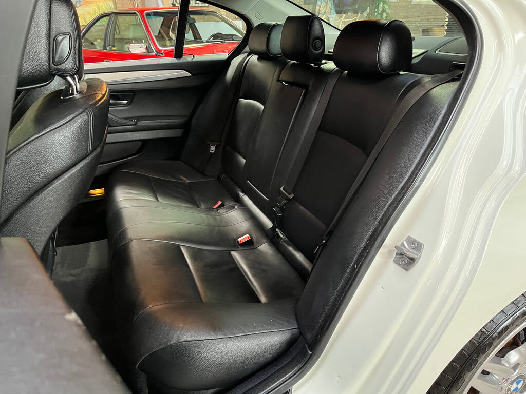 Used 2013 BMW 528i Sedan RWD image 27