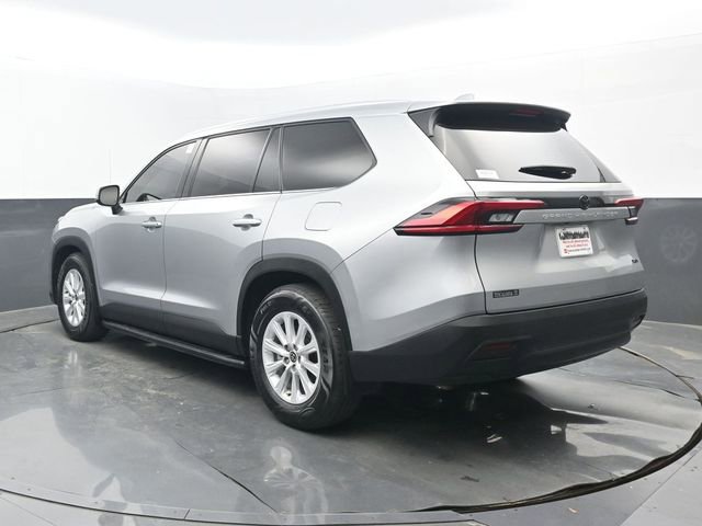 Used 2024 Toyota Grand Highlander XLE image 3