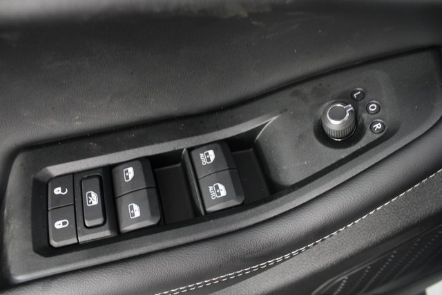 New 2025 Jeep Grand Cherokee Limited w/ Luxury Tech Group II image 18