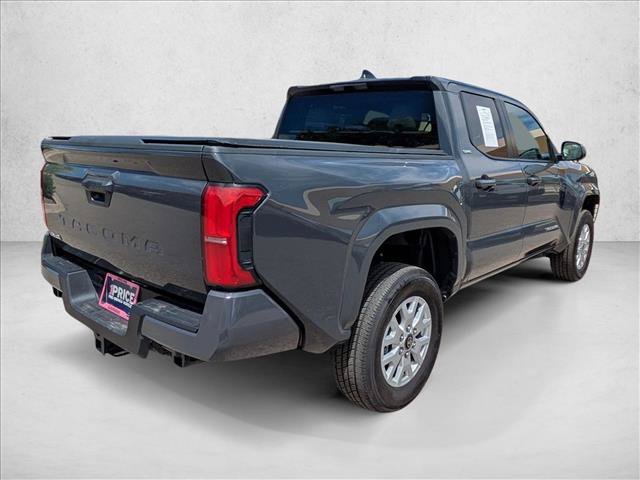 Used 2025 Toyota Tacoma SR5 AWD/4WD image 5