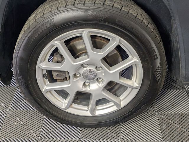 Used 2020 Jeep Renegade Latitude FWD image 8