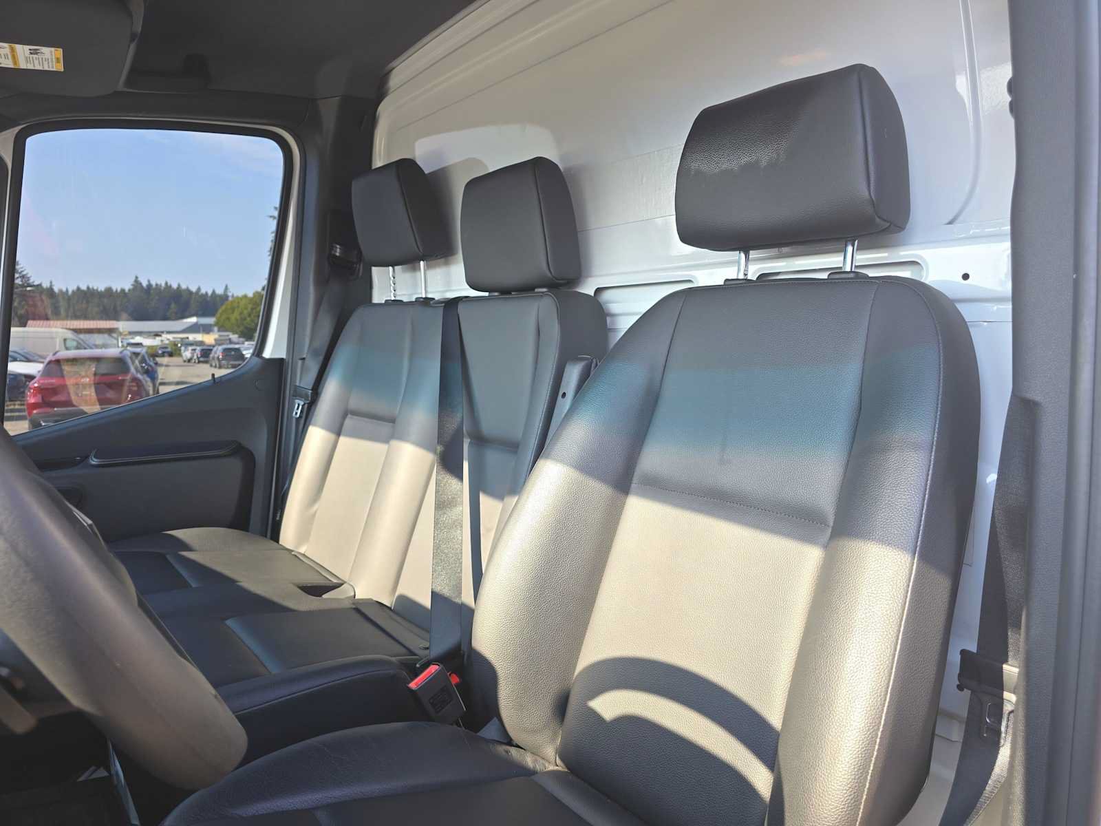Used 2023 Mercedes-Benz Sprinter 3500 image 19