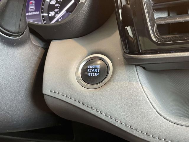 Used 2021 Toyota Highlander XLE AWD/4WD image 33