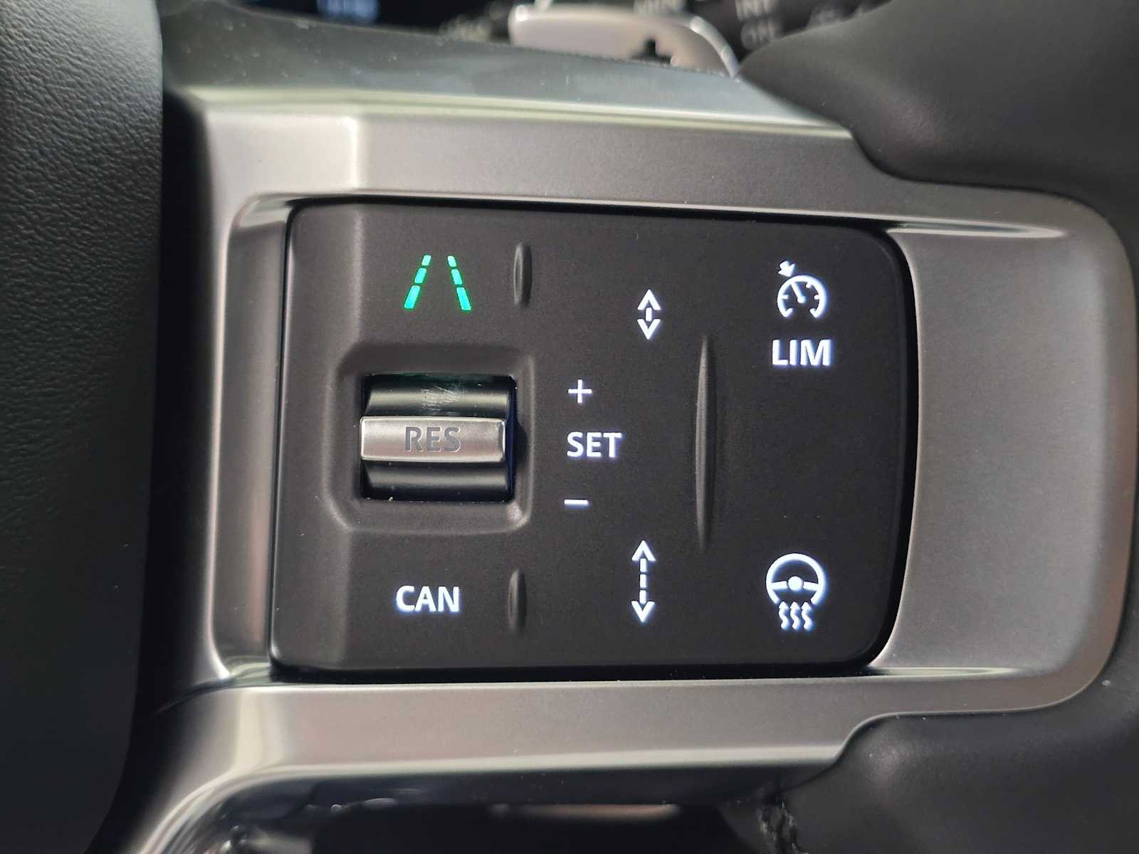 New 2026 Land Rover Discovery Limited Edition AWD/4WD image 35