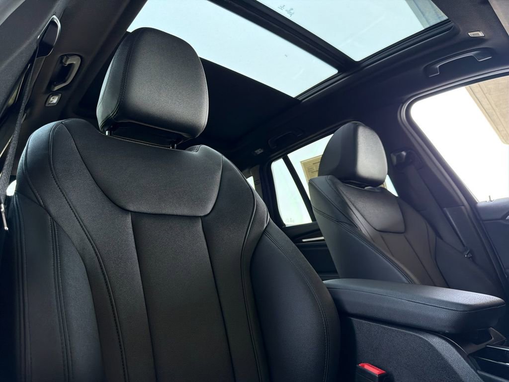 Used 2021 BMW X3 xDrive30i w/ Convenience Package AWD/4WD image 17