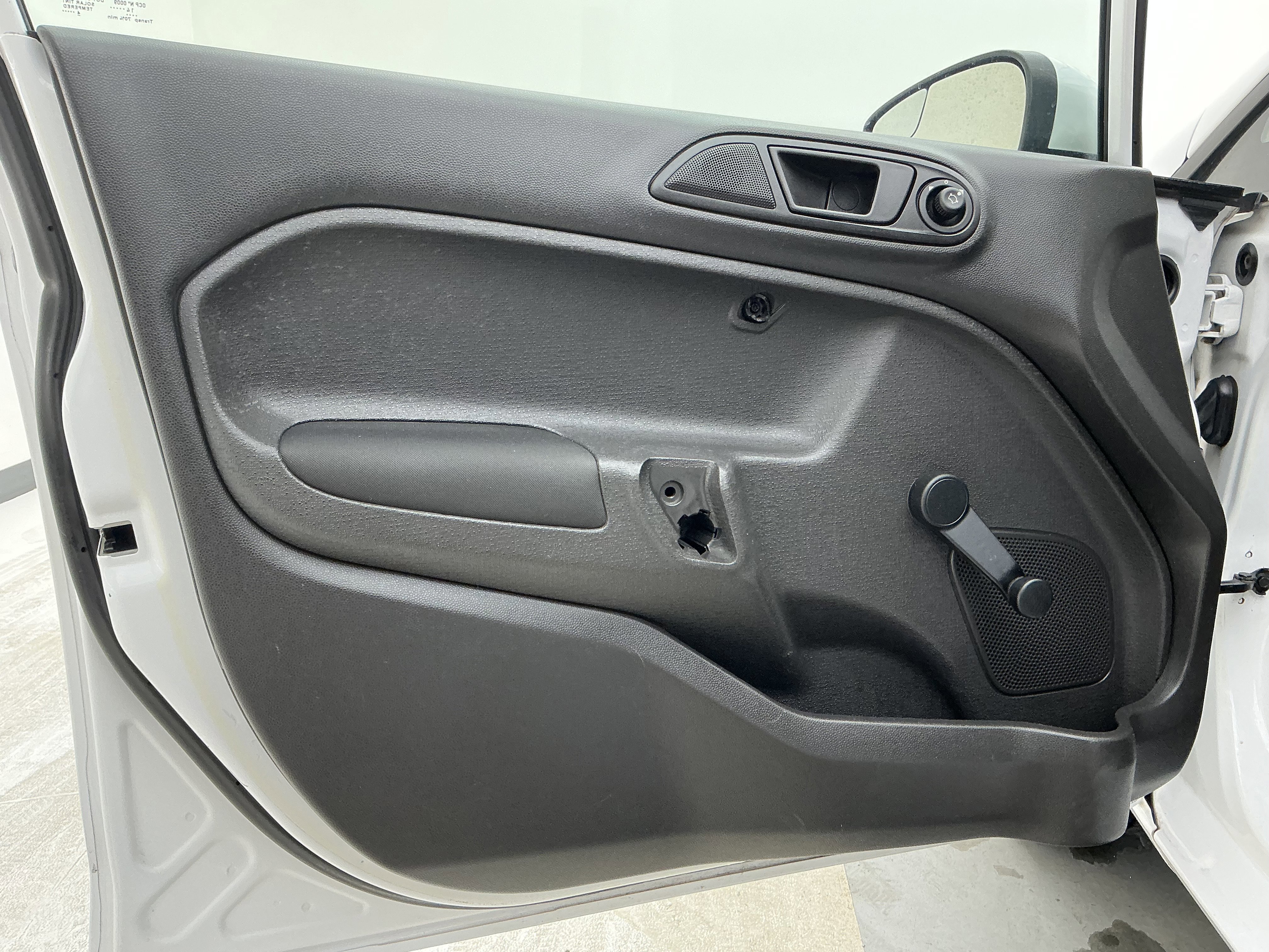 Used 2015 Ford Fiesta S image 13