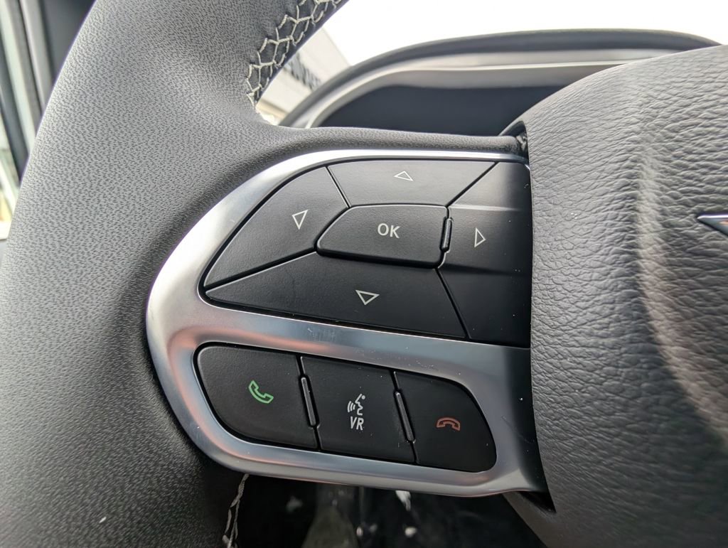 New 2026 Chrysler Pacifica Select image 23