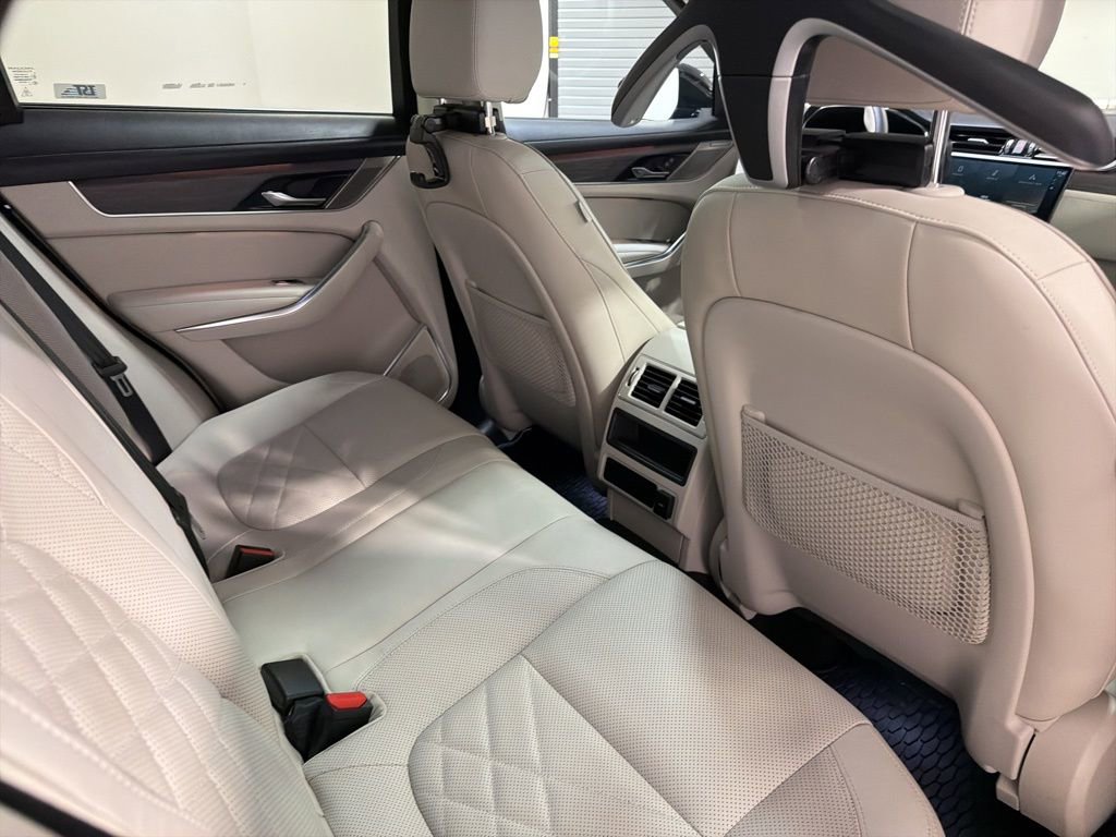 Used 2023 Jaguar F-PACE S AWD/4WD image 27